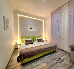 GENIUS APARTMENT